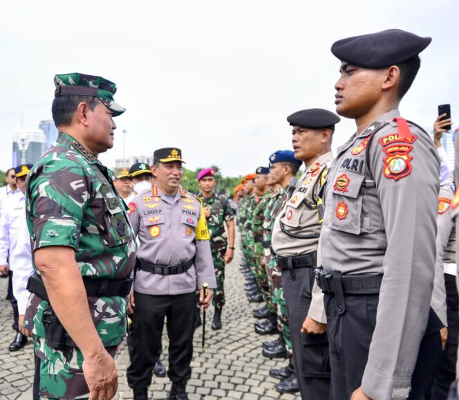 
 Apel Gelar Pasukan,Kapolri Pastikan Seluruh Pihak Siap Amankan Nataru