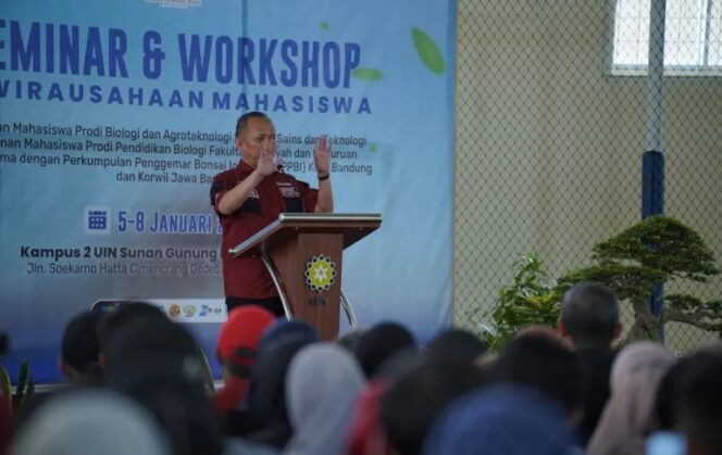 
 Mahasiswa UIN SGD Bandung, Diajak Perkuat Jiwa Wirausaha Melalui Tanaman Hias Bongsai