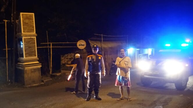 
					Jajaran Polsek Pasawahan Rutin Sambang Ke Pos Ronda, Antisipasi dan Minimalisir Aksi Kriminalitas Serta Ancaman Kamtibmas
