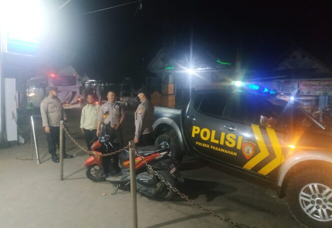 
 Guna Harkamtibmas,Jajaran Polsek Pasawahan Lakukan Patroli Blue Light