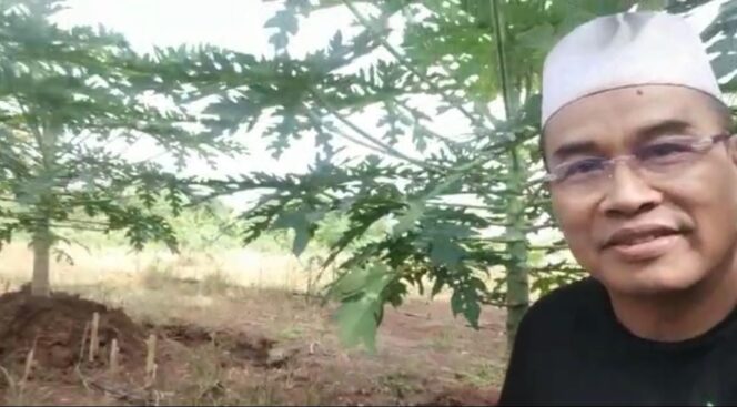 
 H Tris Sutisna Kepala Desa Cijaya (Foto : Istimewa)