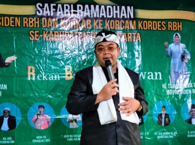 
 Presiden RBH H.Budi Hermawan dalam safari ramadhan di titik kelima di Korcam Bojong dan Darangdan,Jum'at 07/04/2023 (Foto : Agus)