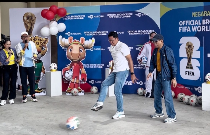 Bersama TVRI Yogyakarta, Danang Lakukan Kick Off Bola Gembira Piala Dunia 2026