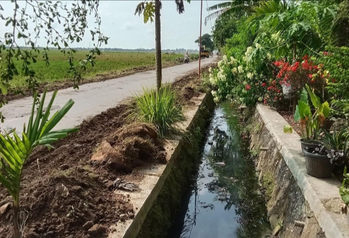 LSM AMN Indramayu Soroti Proyek Jalan Juntinyuat–Pondoh, Bupati Lucky Hakim Diminta Turun Tangan