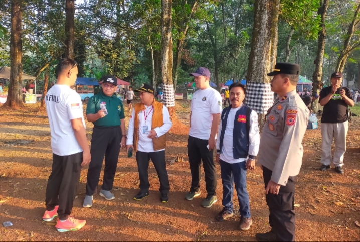 Meriahkan HUT Purwakarta ke-58, Muspika dan Karang Taruna Kecamatan Campaka Gelar Jalan Santai dan Pengukuhan Pakusangka di Situ Cigangsa