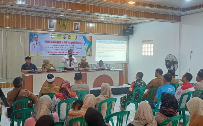 Pemdes Benteng Bentuk Tim Perumus RKPDes, Kades Tuti: 80 Persen Jalan Selesai, Fokus Selanjutnya Perluasan Kantor Desa