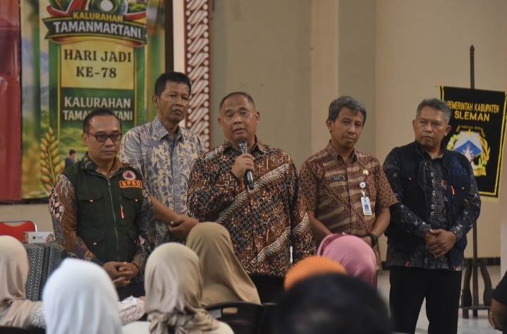 Pemkab Sleman Salurkan Bantuan Stimulan Bencana, Imbau Warga Waspadai El Nino dan Angin Kencang