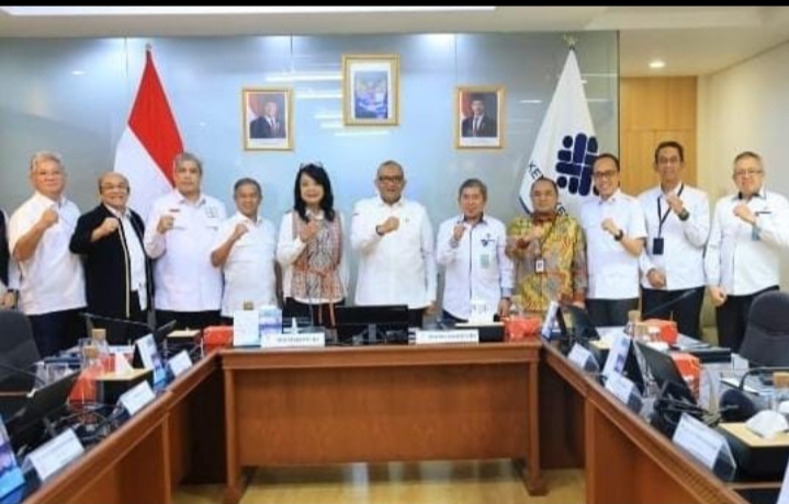 Sinergi Kemnaker dan Kementerian PU, Wamenaker Ferry: Pekerja Konstruksi Lokal Wajib “Naik Kelas”