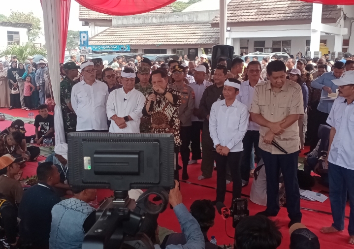 Mendagri Tito Karnavian dan Menteri PKP Hadiri Pelepasan 500.000 Genteng dari Purwakarta untuk Program Indonesia ASRI